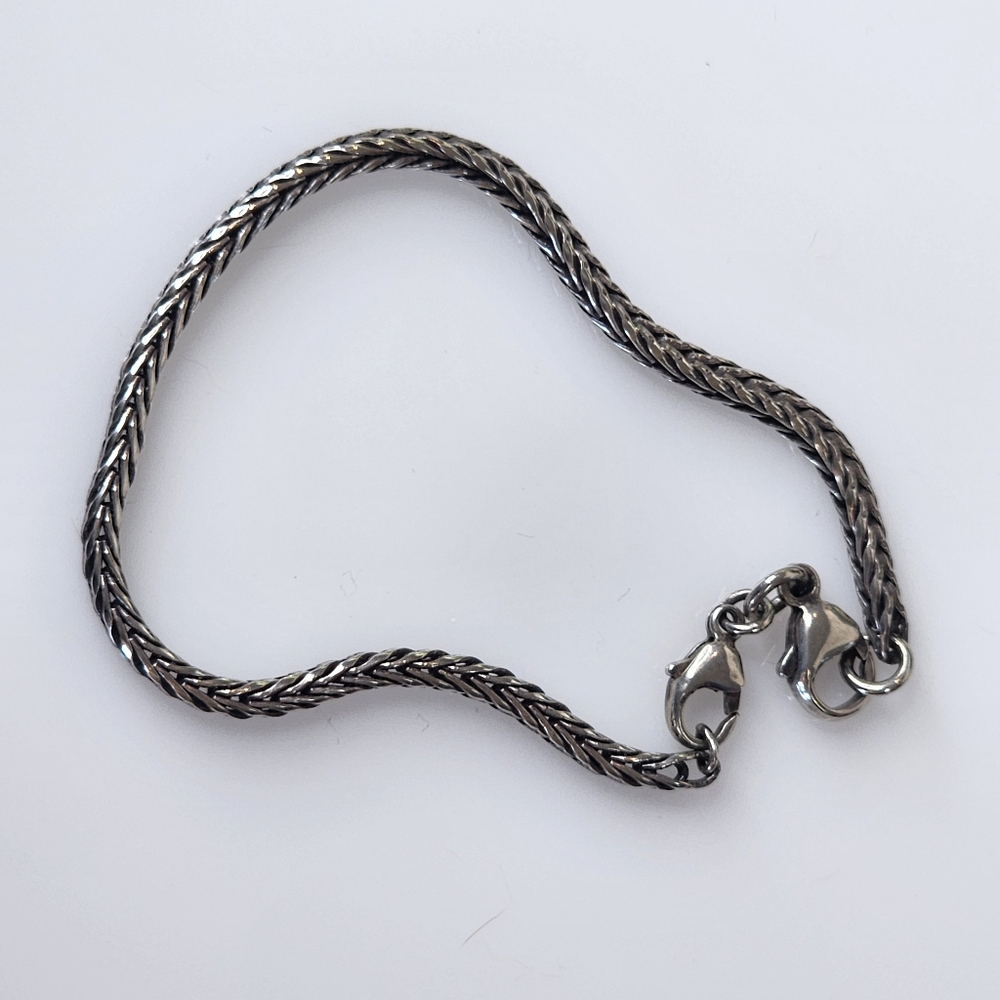 Trollbeads Sterling Silver Bracelet with Basic Clasp - Picture 7 of 9